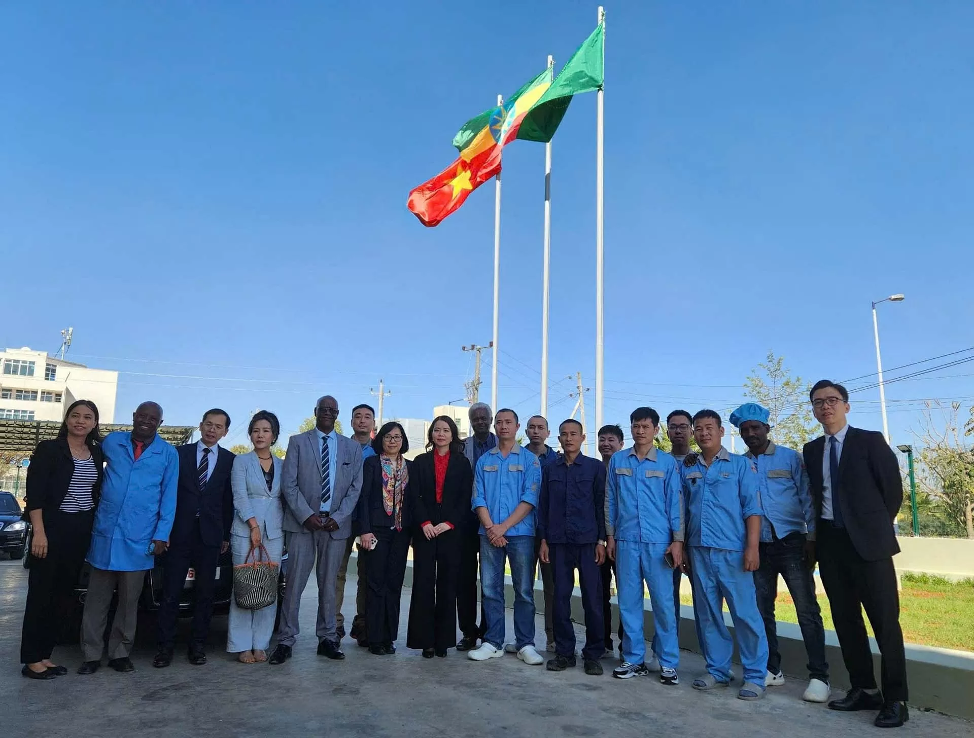 Thứ trưởng Ngoại giao Nguyễn Minh Hằng thăm làm việc tại Ethiopia và đồng chủ trì kỳ họp thứ nhất Tham vấn chính trị giữa hai nước Thứ trưởng Ngoại giao Nguyễn Minh Hằng thăm làm việc tại Ethiopia và đồng chủ trì kỳ họp thứ nhất Tham vấn chính trị giữa hai nước