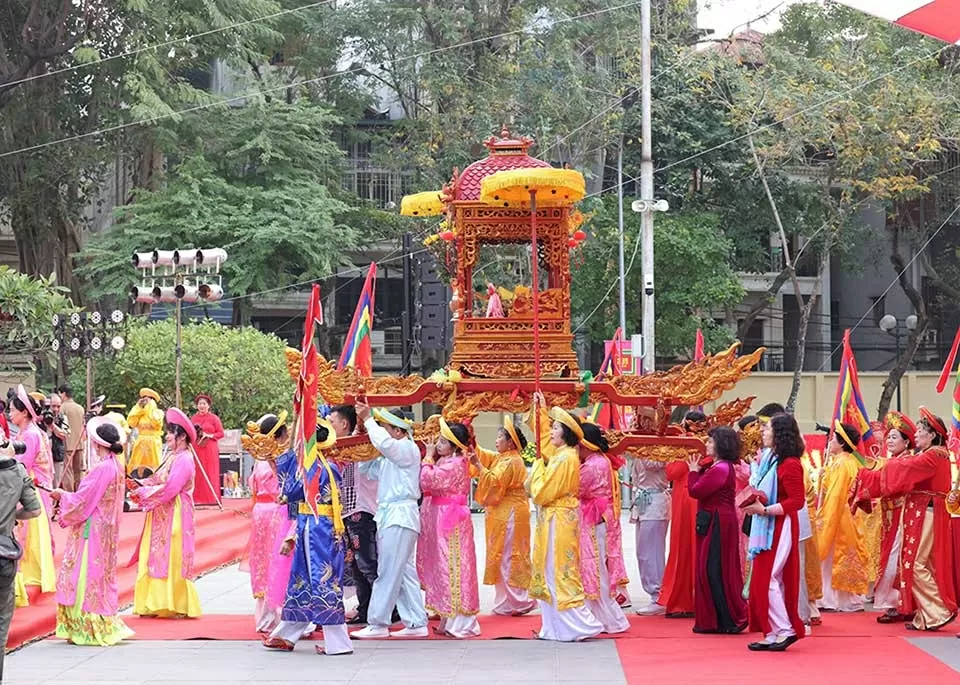 Lễ hội đầu năm ở Việt Nam: Di sản trong dòng chảy hiện đại Lễ hội đầu năm ở Việt Nam: Di sản trong dòng chảy hiện đại