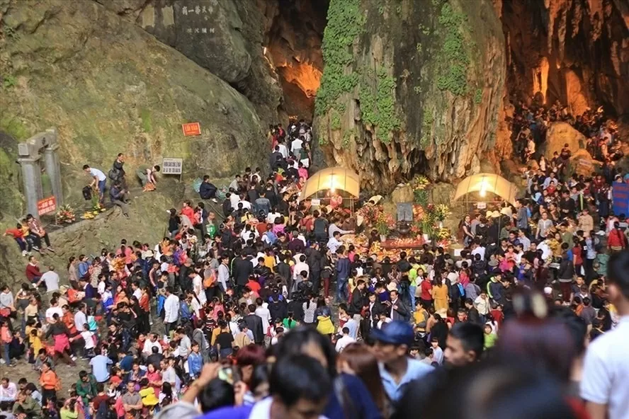 Lễ hội đầu năm ở Việt Nam: Di sản trong dòng chảy hiện đại Lễ hội đầu năm ở Việt Nam: Di sản trong dòng chảy hiện đại