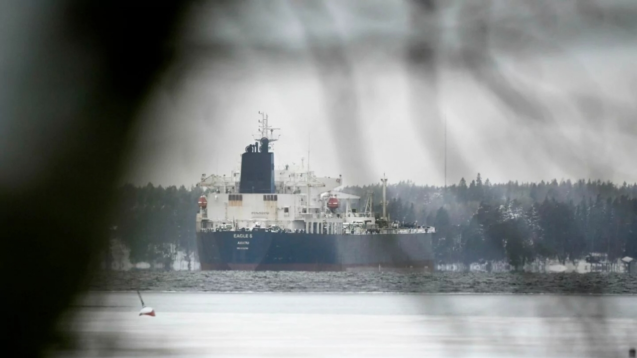 vi sao thuong nhan an do tich cuc mua dau nga bang nhan dan te