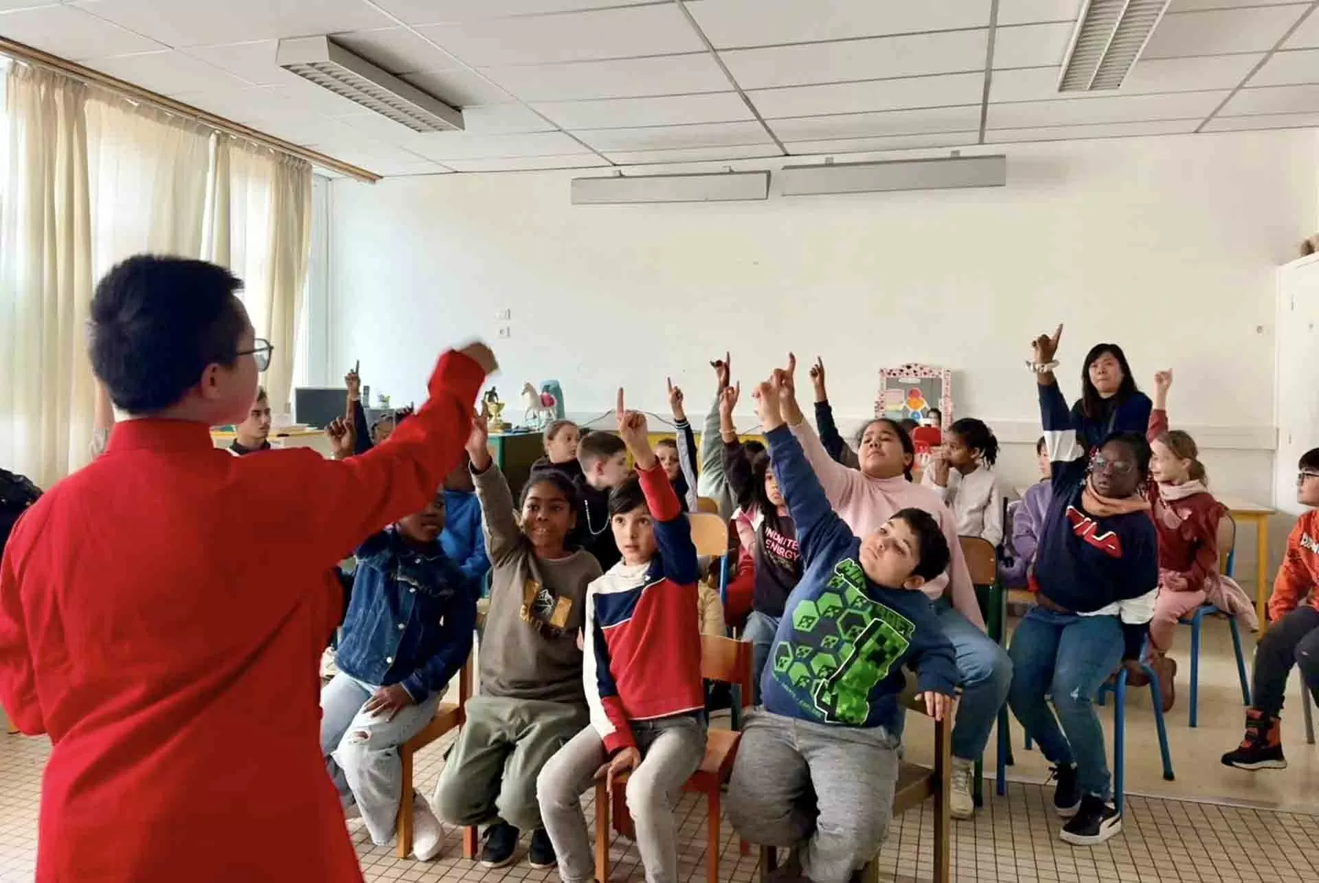 ‘Nhịp cầu’ văn hoá nhí