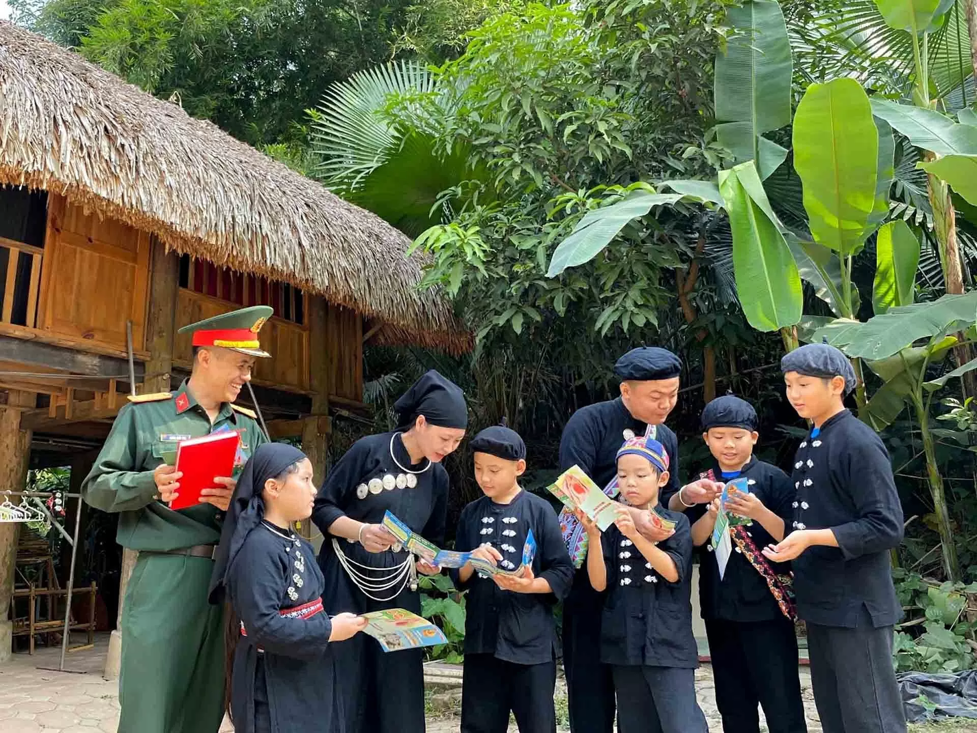 Làng ‘cơm chung nồi, tiền chung túi’ Làng ‘cơm chung nồi, tiền chung túi’