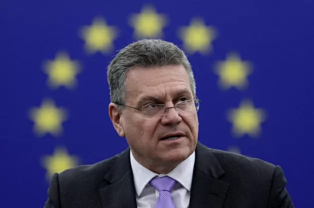 Ủy viên thương mại EU Maros Sefcovic tuyên bố Brussels sẵn sàng đàm phán về một thỏa thuận lớn hơn, nhằm ngăn chặn một cuộc chiến thương mại sau khi Tổng thống Donald Trump đe dọa áp dụng thuế quan 25% với ô tô kể từ ngày 2/4. (Nguồn: Politico) Ủy viên thương mại EU Maros Sefcovic tuyên bố Brussels sẵn sàng đàm phán về một thỏa thuận lớn hơn, nhằm ngăn chặn một cuộc chiến thương mại sau khi Tổng thống Donald Trump đe dọa áp dụng thuế quan 25% với ô tô kể từ ngày 2/4. (Nguồn: Politico)