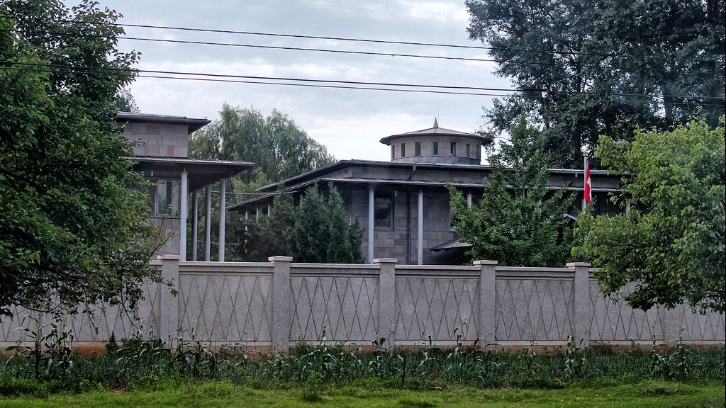 them quoc gia phuong tay mo lai dai su quan tai trieu tien