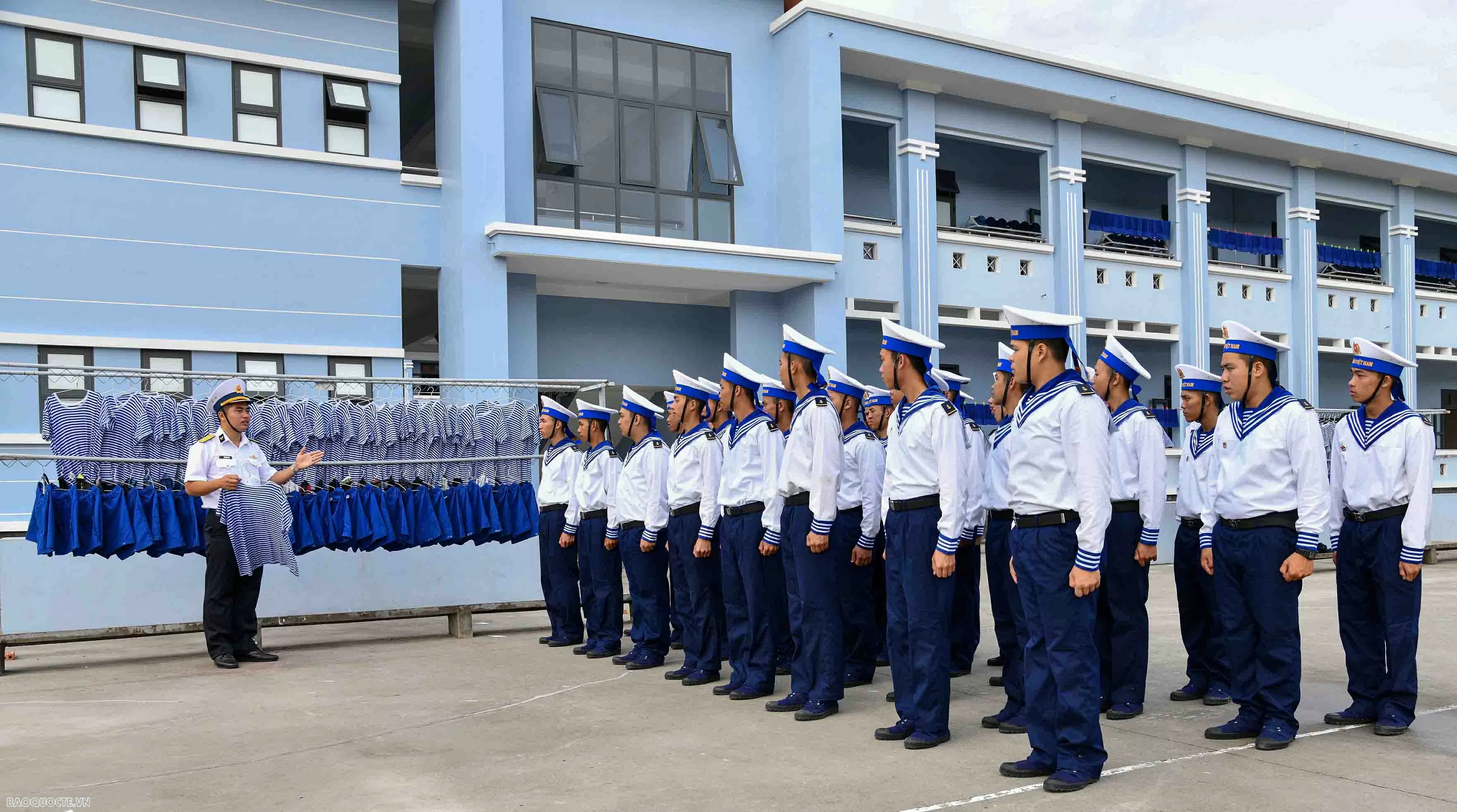 Những ngày đầu trong quân ngũ của các chiến sĩ mới