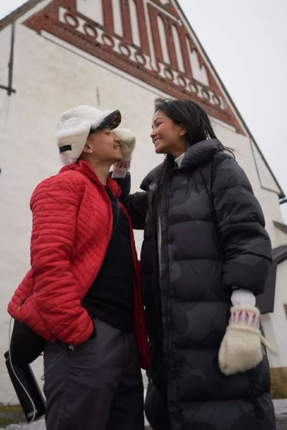 Những khoảnh khắc của Hoa hậu H'Hen Niê và chồng sắp cưới Những khoảnh khắc của Hoa hậu H'Hen Niê và chồng sắp cưới