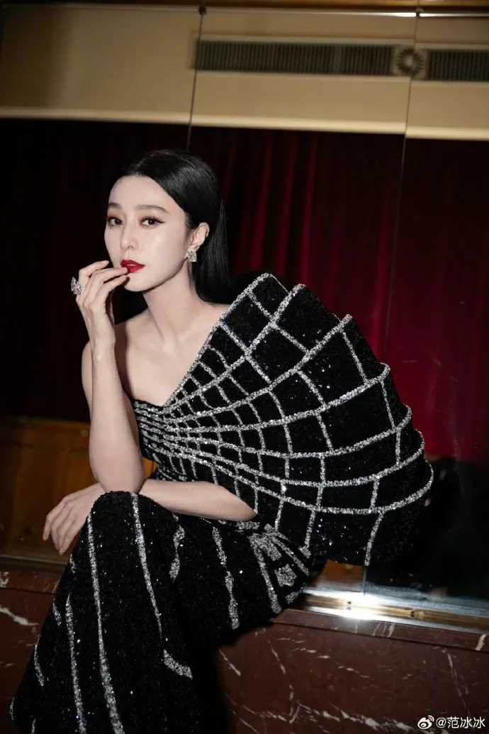 Phạm Băng Băng diện đầm trắng Phạm Băng Băng diện đầm trắng