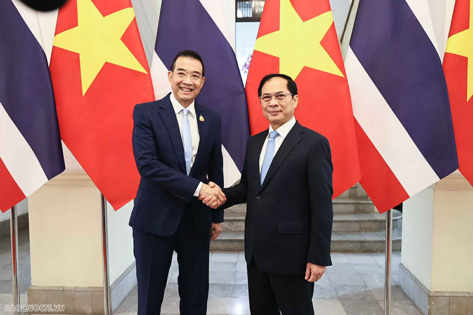 Phó Thủ tướng, Bộ trưởng Ngoại giao Bùi Thanh Sơn đón, hội đàm với Bộ trưởng Ngoại giao Thái Lan Maris Sangiampongsa Phó Thủ tướng, Bộ trưởng Ngoại giao Bùi Thanh Sơn đón, hội đàm với Bộ trưởng Ngoại giao Thái Lan Maris Sangiampongsa