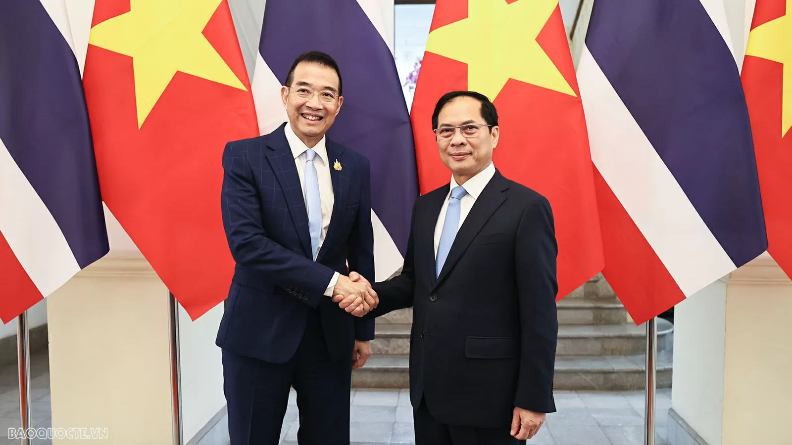Sáng 24/2, Phó Thủ tướng, Bộ trưởng Ngoại giao Bùi Thanh Sơn đã đón và tiến hành hội đàm với Bộ trưởng Ngoại giao Thái Lan Maris Sangiampongsa. (Ảnh: Tuấn Anh)