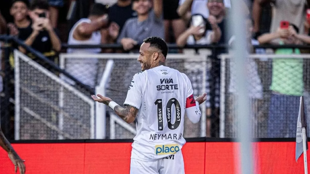 Neymar lập cú đúp kiến tạo và ghi một bàn thắng không tưởng Neymar lập cú đúp kiến tạo và ghi một bàn thắng không tưởng