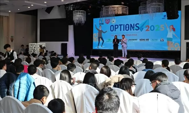 Thế hệ trẻ Việt Nam ỏ Czech hỗ trợ nhau hướng nghiệp Thế hệ trẻ Việt Nam ở Czech hỗ trợ nhau hướng nghiệp