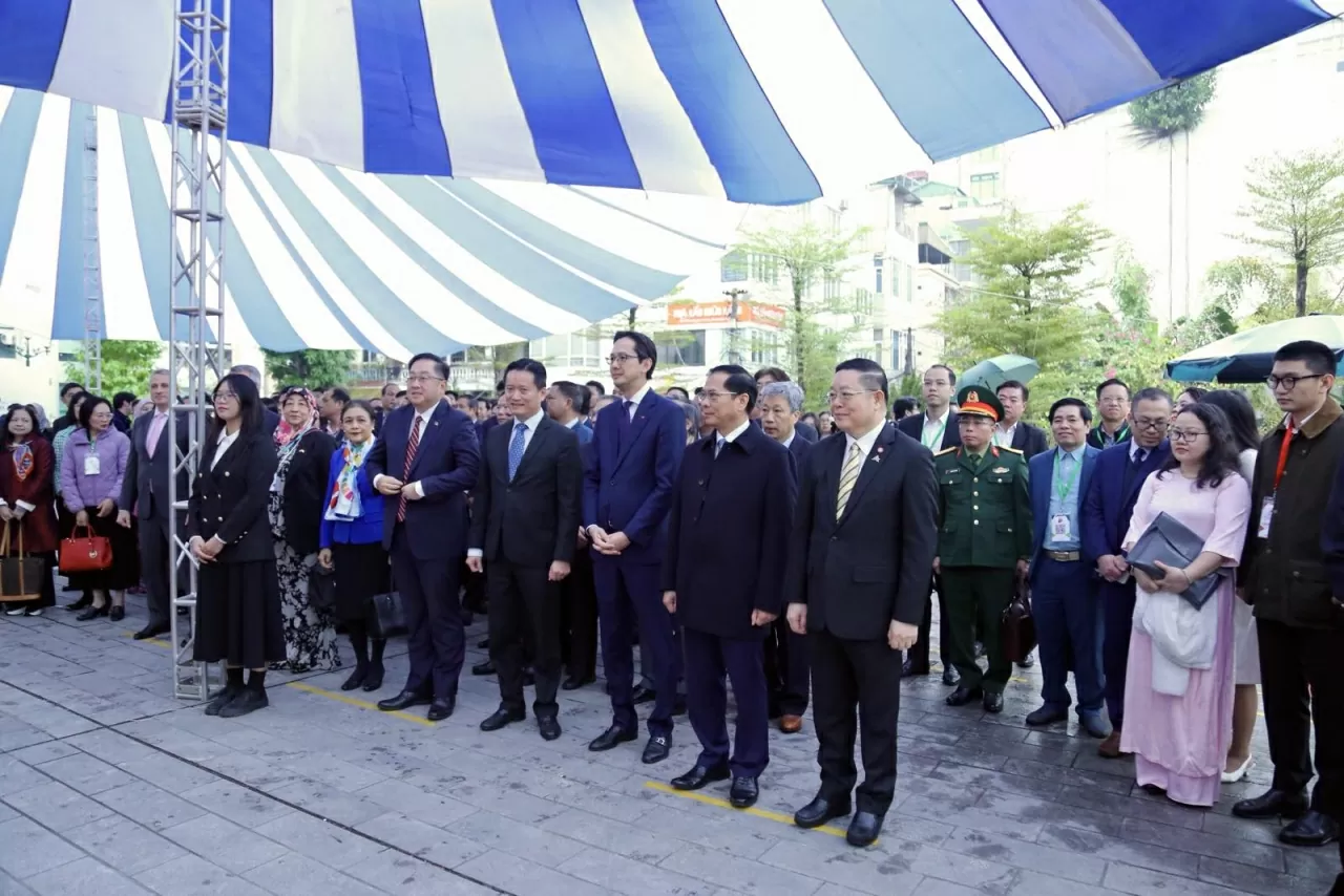 Tái hiện hành trình 30 năm Việt Nam đồng hành cùng ASEAN Tái hiện hành trình 30 năm Việt Nam đồng hành cùng ASEAN
