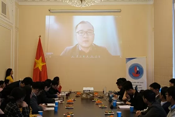 Vận động thành lập Câu lạc bộ Thầy thuốc trẻ Việt Nam tại Nga
