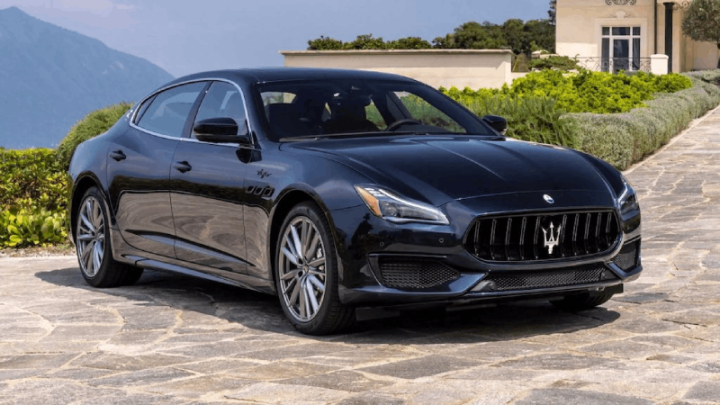 Triệu hồi hơn 27.000 chiếc ô tô hãng Maserati do lỗi camera lùi