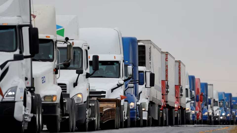 Tổng thống Trump kiên quyết áp thuế quan với Canada và Mexico 'đúng giờ, đúng kế hoạch'