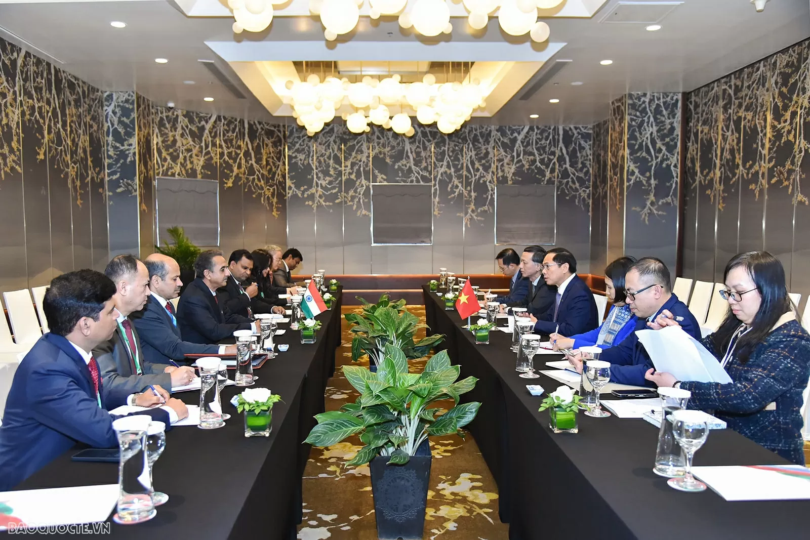 Việt Nam-Ấn Độ chia sẻ nhiều điểm đồng và lợi ích chung, hướng tới xây dựng một khu vực hòa bình, phát triển Việt Nam-Ấn Độ chia sẻ nhiều điểm đồng và lợi ích chung, hướng tới xây dựng một khu vực hòa bình, phát triển