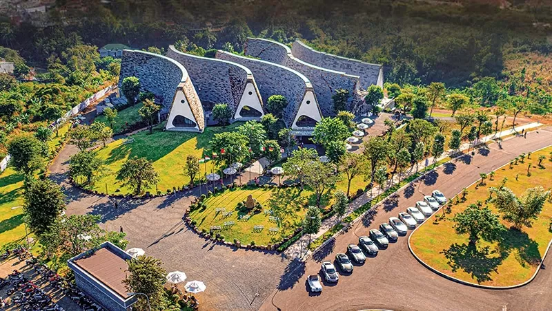 Bảo tàng Thế giới Cà phê thuộc khu đô thị Thành phố Cà phê, đã trở thành một công trình biểu tượng của ngành cà phê Việt Nam, góp phần gia tăng giá trị của khu đô thị. Bảo tàng Thế giới Cà phê thuộc khu đô thị Thành phố Cà phê, đã trở thành một công trình biểu tượng của ngành cà phê Việt Nam, góp phần gia tăng giá trị của khu đô thị.