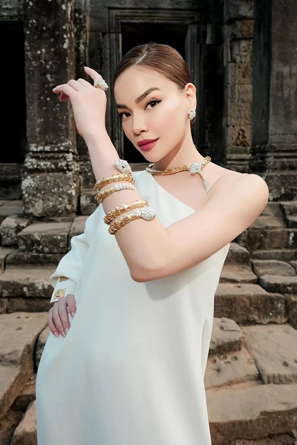 Hồ Ngọc Hà đẹp tựa nữ thần