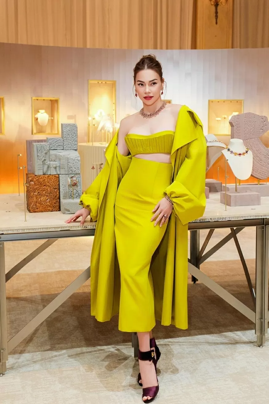 Hồ Ngọc Hà đẹp tựa nữ thần