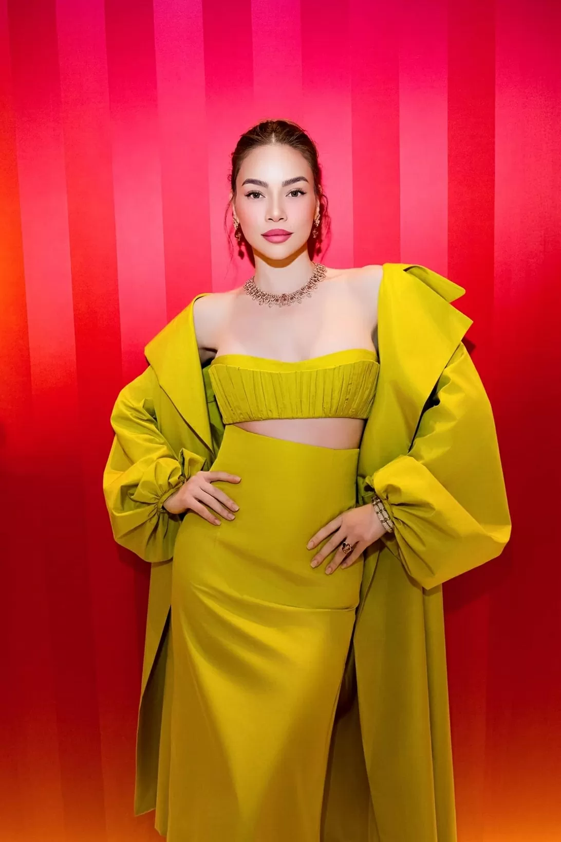 Hồ Ngọc Hà đẹp tựa nữ thần