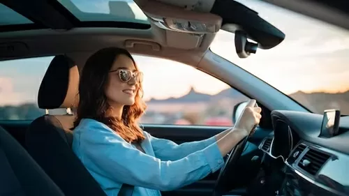Làm sạch kính ô tô bằng cách đơn giản và thân thiện môi trường