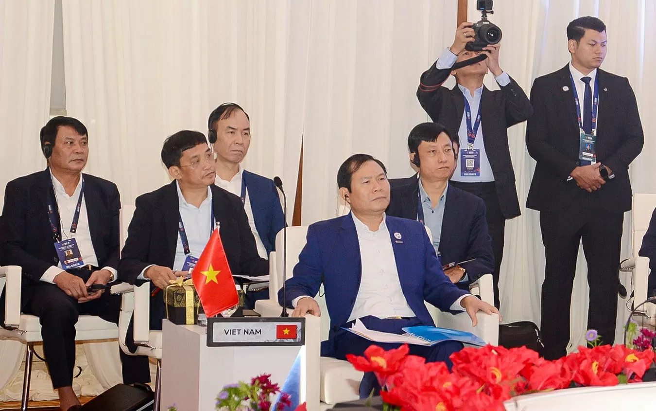 Hội nghị hẹp Bộ trưởng Quốc phòng các nước ASEAN (ADMM hẹp), tại Malaysia, ngày 26/1/2025. Đại tướng Nguyễn Tân Cương, Tổng tham mưu trưởng QĐND Việt Nam, Thứ trưởng Bộ Quốc phòng tham dự Hội nghị. (Ảnh: Cục Tuyên huấn, Bộ Quốc phòng cung cấp) Hội nghị hẹp Bộ trưởng Quốc phòng các nước ASEAN (ADMM hẹp), tại Malaysia, ngày 26/1/2025. Đại tướng Nguyễn Tân Cương, Tổng tham mưu trưởng QĐND Việt Nam, Thứ trưởng Bộ Quốc phòng tham dự Hội nghị. (Ảnh: Cục Tuyên huấn, Bộ Quốc phòng cung cấp)