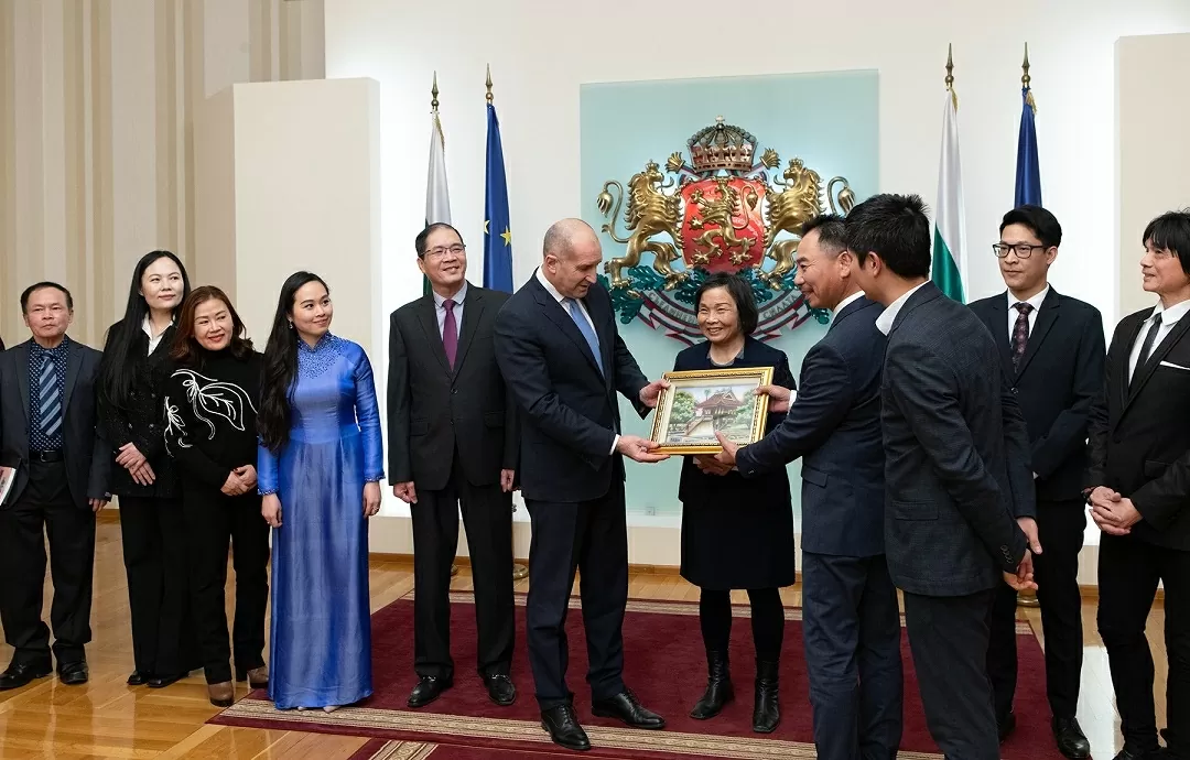 Tổng thống Bulgaria tiếp đại diện cộng đồng người Việt Tổng thống Bulgaria tiếp đại diện cộng đồng người Việt