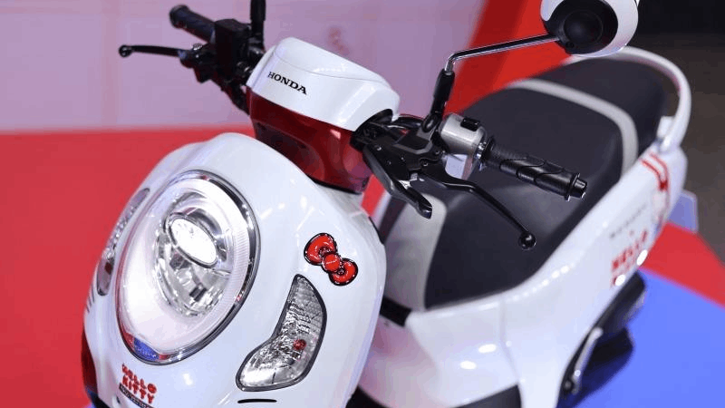 Honda Scoopy Hello Kitty - phiên bản giới hạn đã có mặt tại Việt Nam