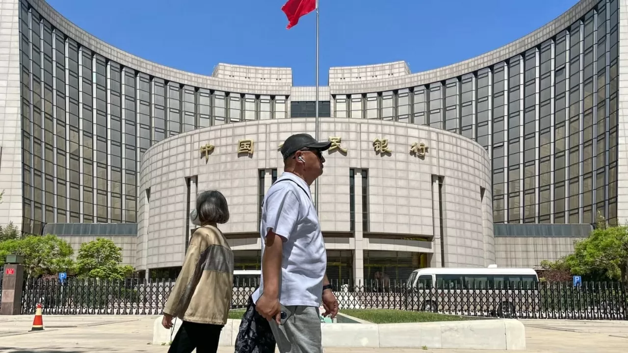 ‘Ra sức’ thúc đẩy kinh tế, Trung Quốc bơm tiền khủng cho các ngân hàng ‘Ra sức’ thúc đẩy kinh tế, Trung Quốc bơm tiền khủng cho các ngân hàng