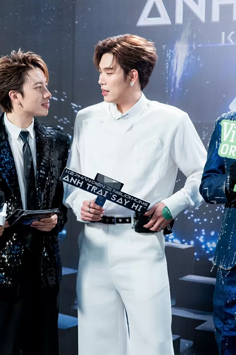 Anh trai say hi: Kẻ phản diện tạo nên người hùng