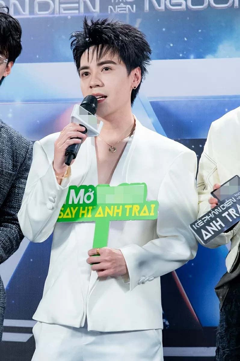 Anh trai say hi: Kẻ phản diện tạo nên người hùng Anh trai say hi: Kẻ phản diện tạo nên người hùng