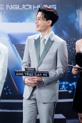 Dàn mỹ nam dự công chiếu phim tài liệu 'Anh trai say hi: Kẻ phản diện tạo nên người hùng'