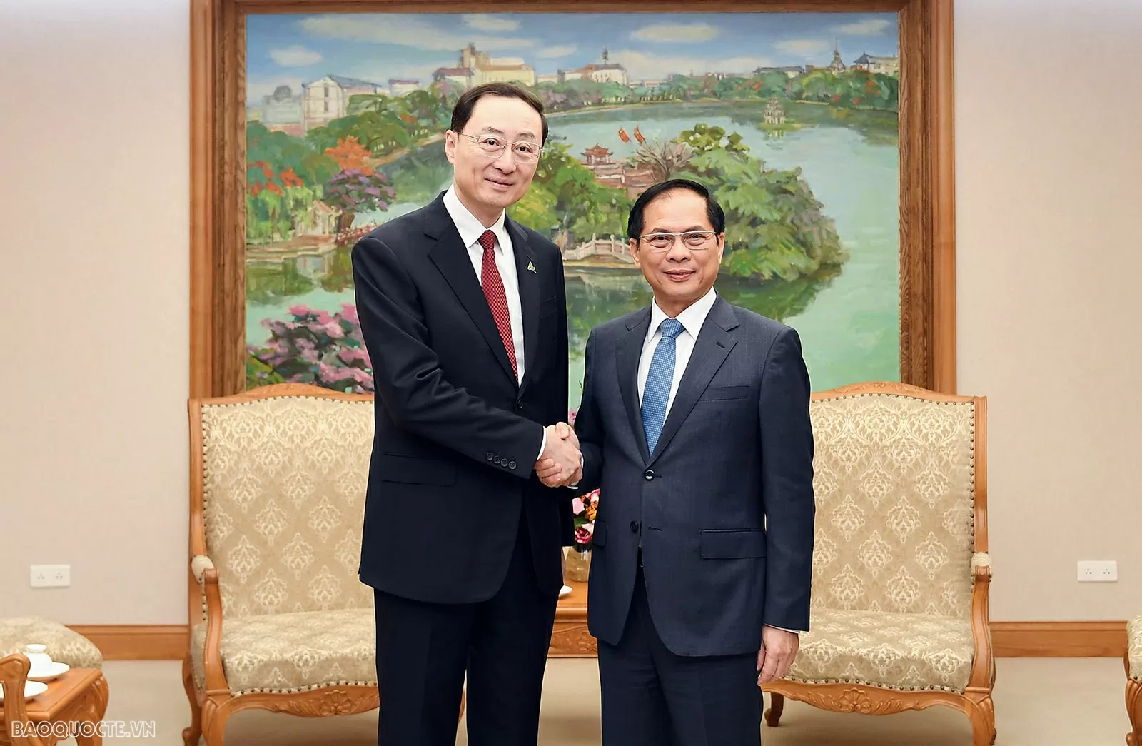 Phó Thủ tướng, Bộ trưởng Ngoại giao Bùi Thanh Sơn tiếp Thứ trưởng Ngoại giao Trung Quốc Tôn Vệ Đông