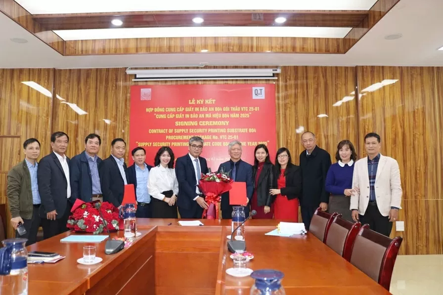 Nhà máy In tiền Quốc gia ký kết hợp đồng mua bán giấy in bảo an với các đơn vị Nhà máy In tiền Quốc gia ký kết hợp đồng mua bán giấy in bảo an với các đơn vị