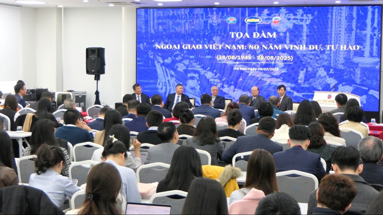 'Bữa tiệc tri thức ngoại giao': Nguyên Bộ trưởng Nguyễn Dy Niên nói một điều ước, Đại sứ Đặng Đình Quý tâm đắc những tuyệt kỹ, vinh quang và sứ mệnh