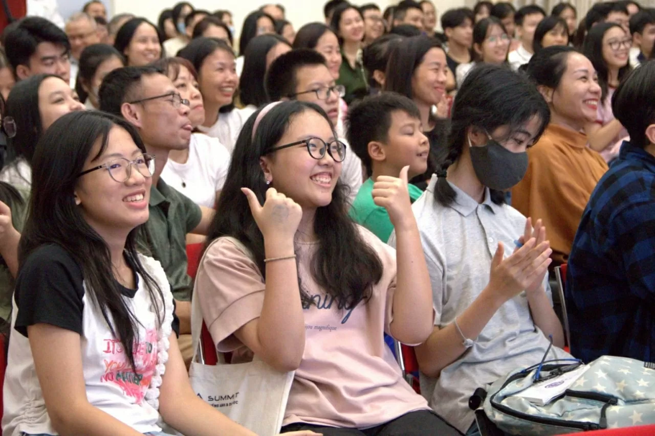 Lịch thi lớp 10 trường THPT Chuyên Ngoại ngữ 2025 Lịch thi lớp 10 trường THPT Chuyên Ngoại ngữ 2025