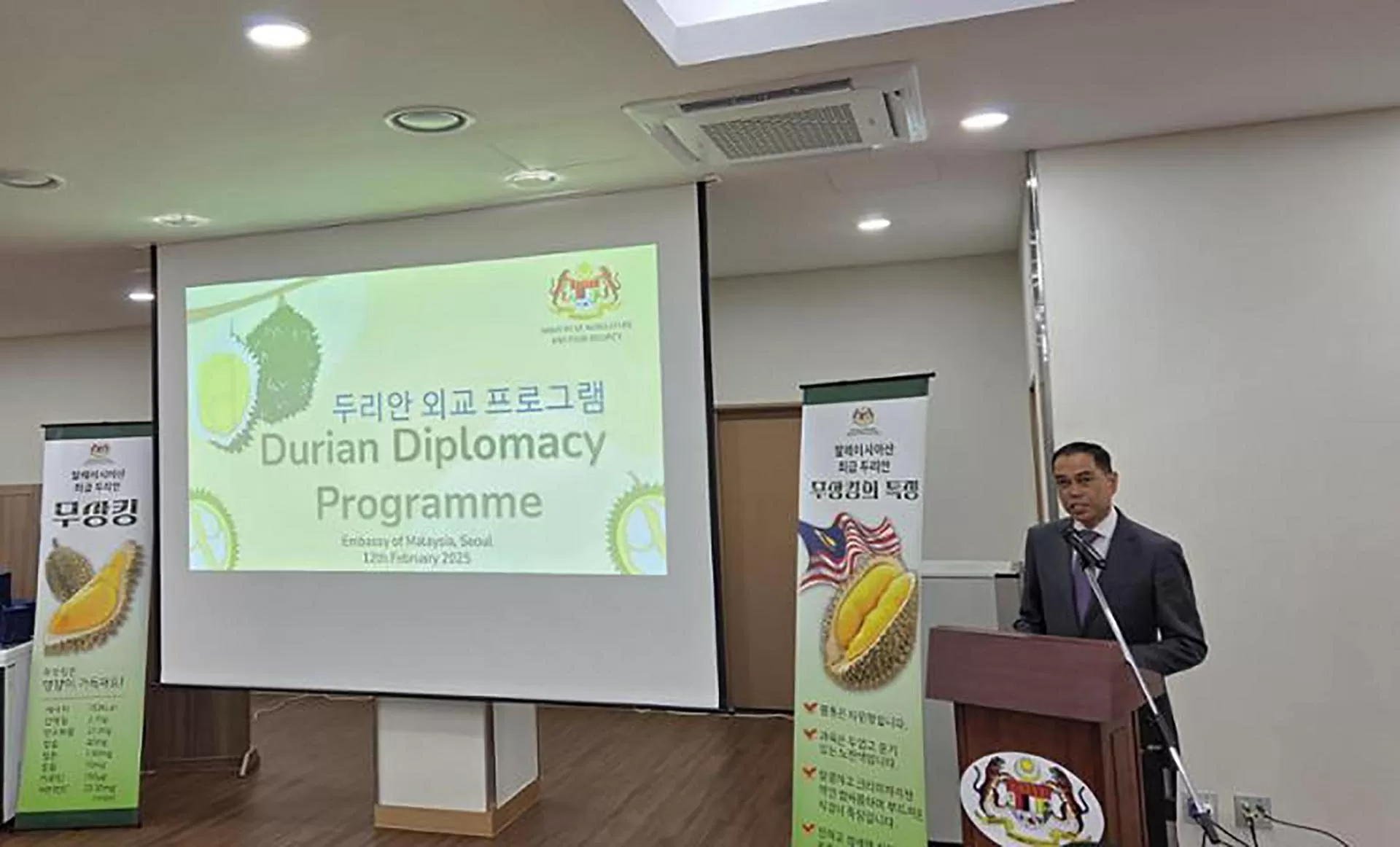 ‘Hương vị’ ngoại giao sầu riêng