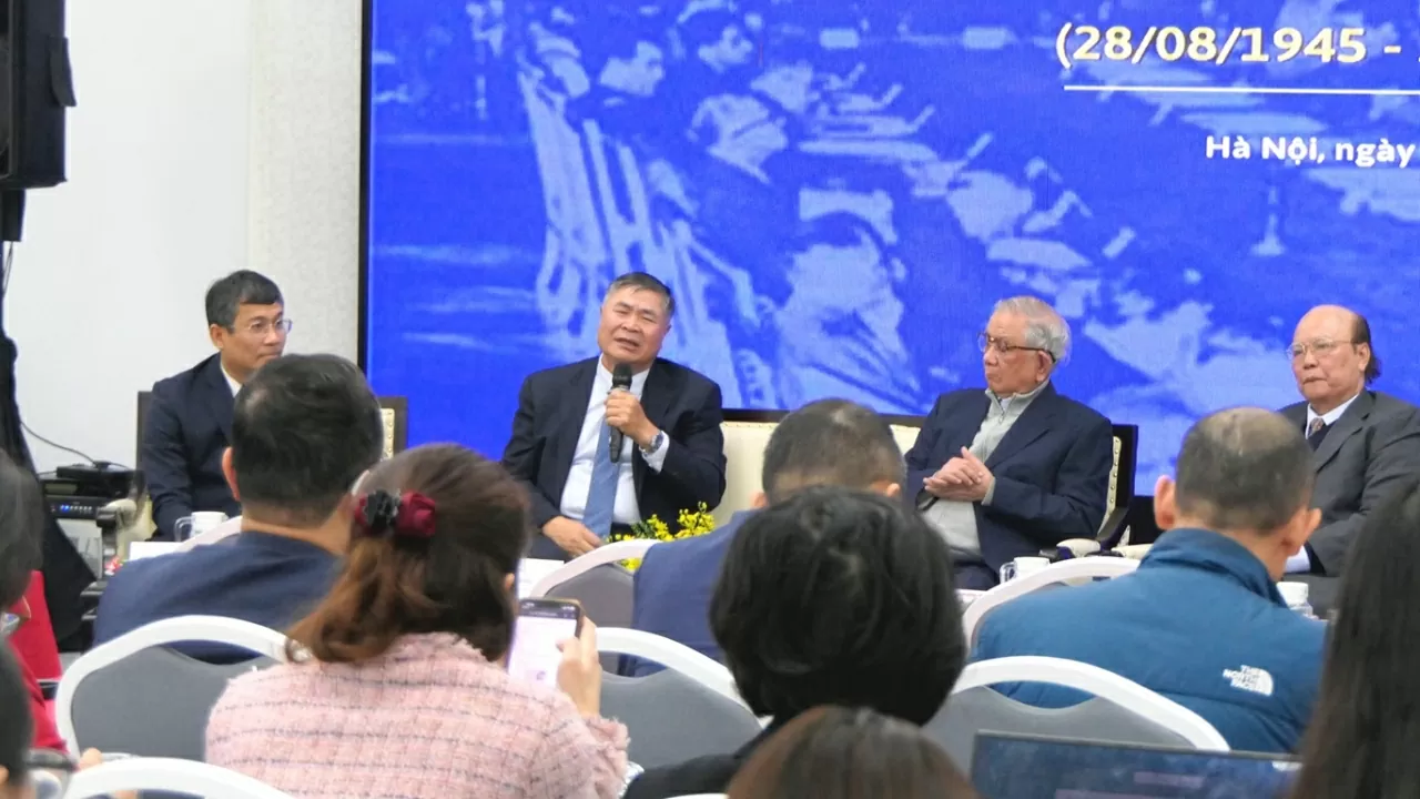 Tọa đàm hướng tới Ngoại giao Việt Nam: 80 năm vinh dự, tự hào Tọa đàm hướng tới Ngoại giao Việt Nam: 80 năm vinh dự, tự hào