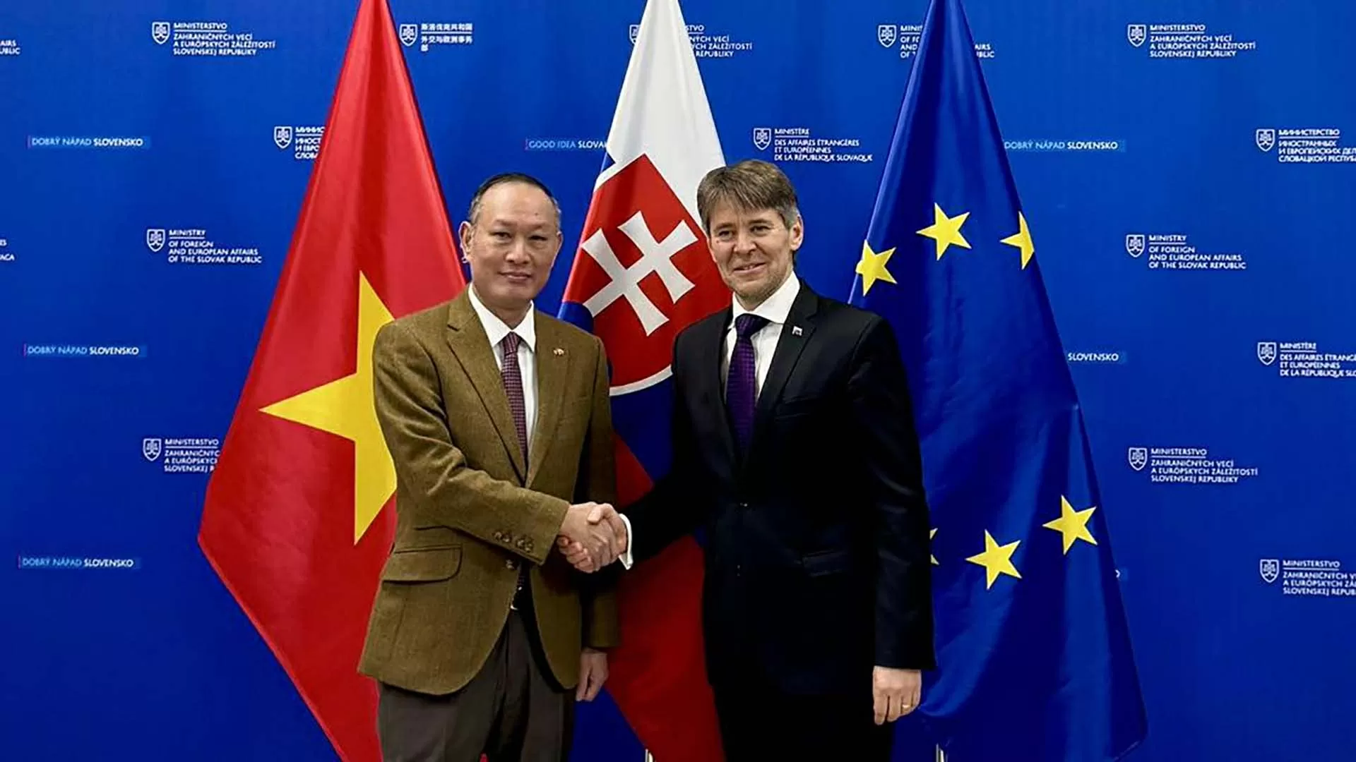 Thúc đẩy và làm sâu sắc hơn quan hệ Việt Nam-Slovakiatrong thời gian tới Thúc đẩy và làm sâu sắc hơn quan hệ Việt Nam-Slovakiatrong thời gian tới