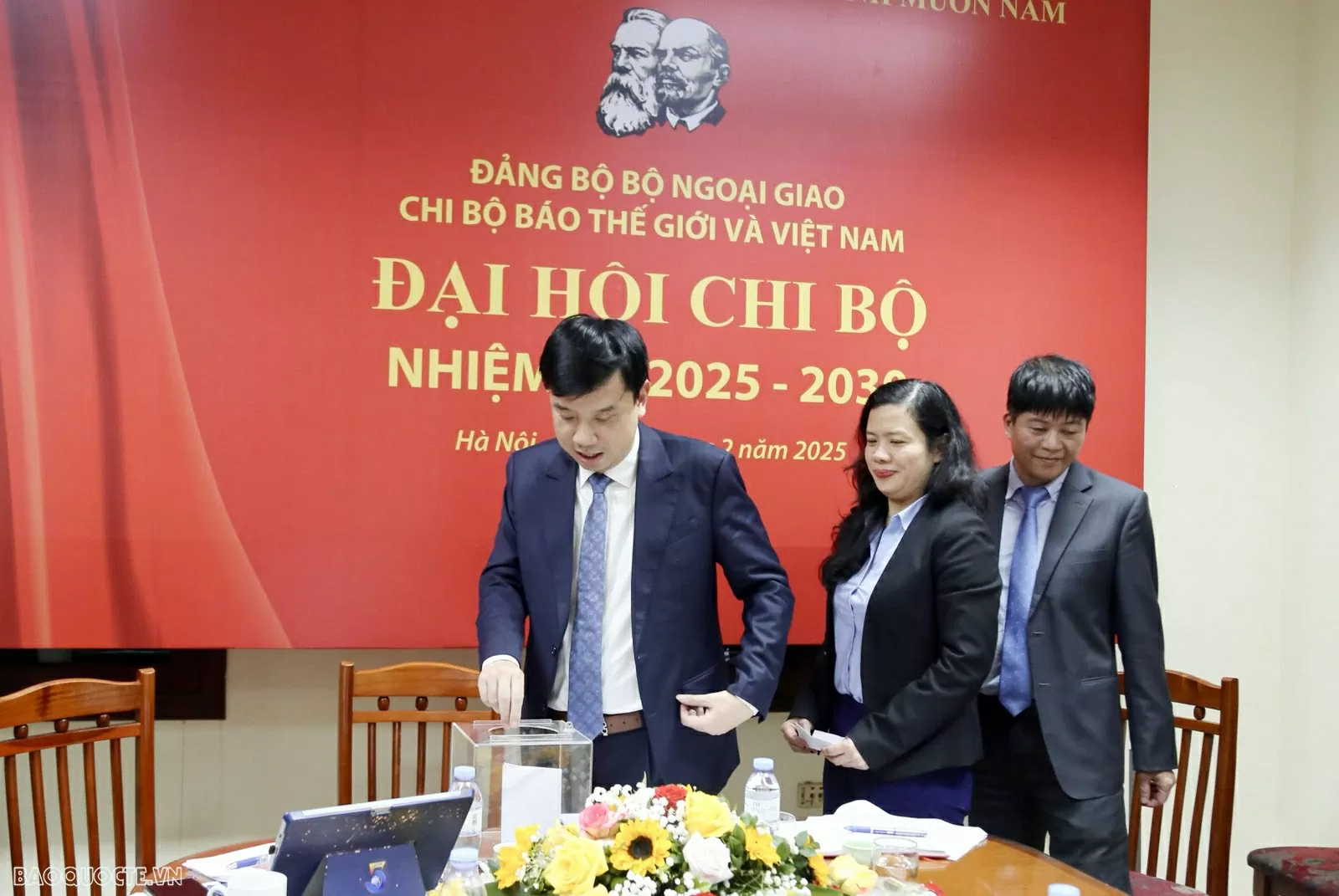 Đại hội Chi bộ Báo Thế giới và Việt Nam nhiệm kỳ 2025-2030: Kiện toàn công tác lãnh đạo, định hướng nhiệm vụ trong giai đoạn mới Đại hội Chi bộ Báo Thế giới và Việt Nam nhiệm kỳ 2025 2030: Kiện toàn công tác lãnh đạo, định hướng nhiệm vụ trong giai đoạn mới