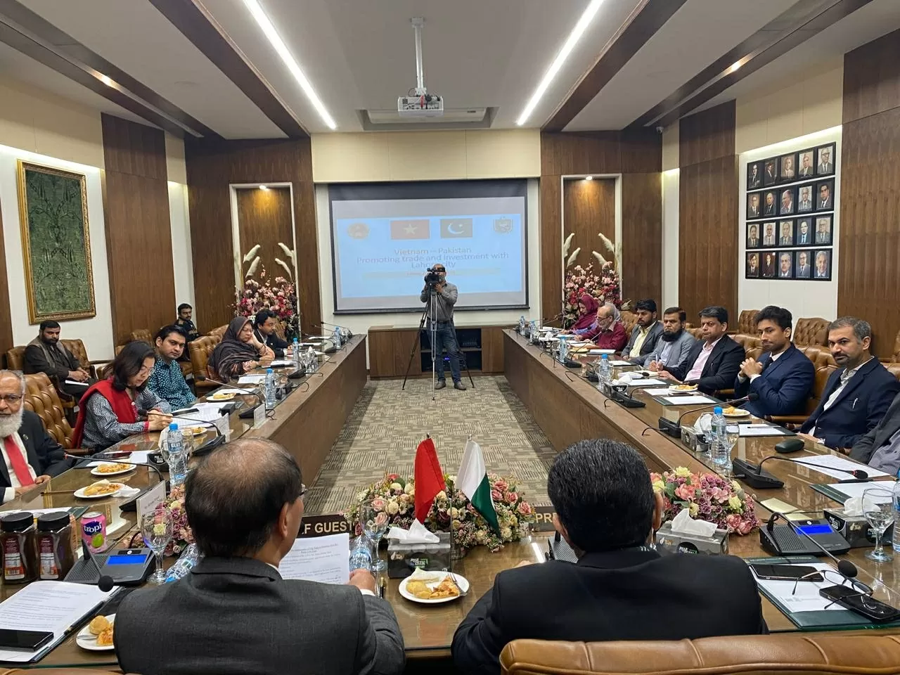 Gia tăng hợp tác, vượt mốc 1 tỷ USD với hai thị trường tiềm năng của Pakistan Gia tăng hợp tác với hai thị trường tiềm năng bậc nhất của Pakistan