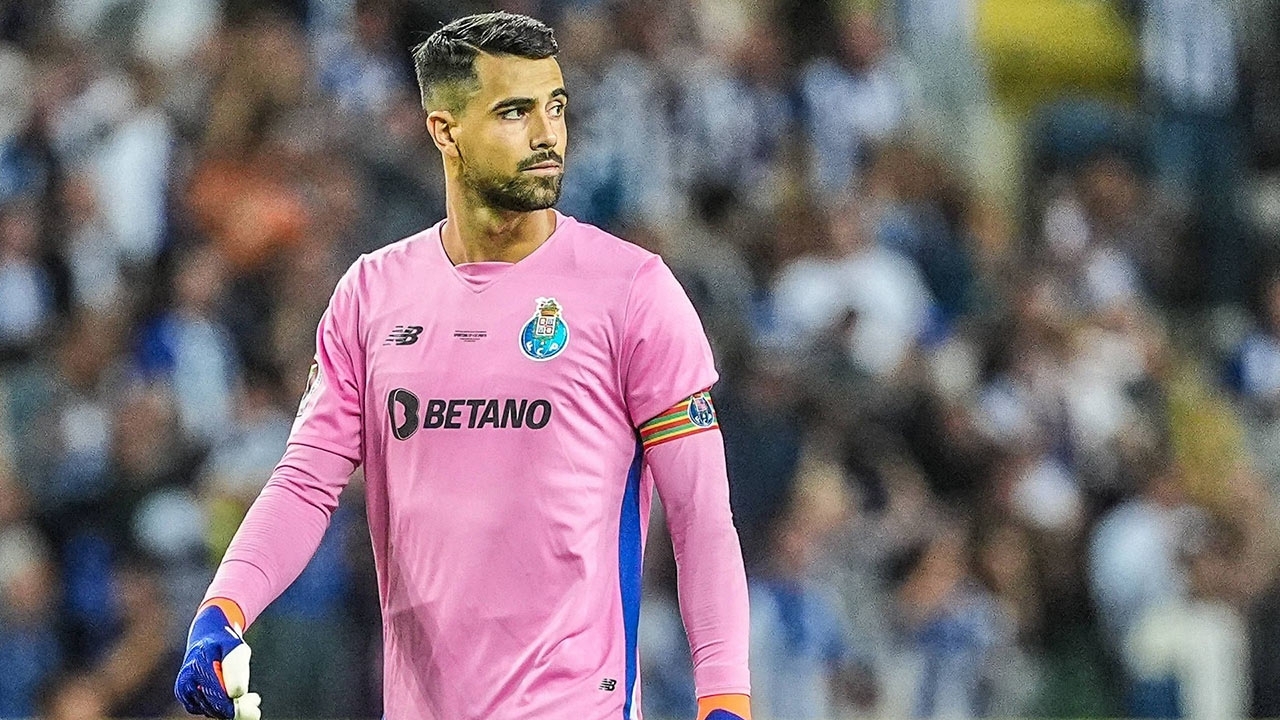 Onana liên tục gây thất vọng, khả năng MU sẽ chi đậm mua Diogo Costa thay thế