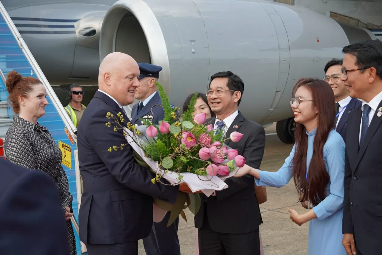 Phó Chủ tịch Thường trực UBND TP Hồ Chí Minh đón đoàn Thủ tướng New Zealand Christopher Luxon. (Nguồn: Bộ Ngoại giao)
