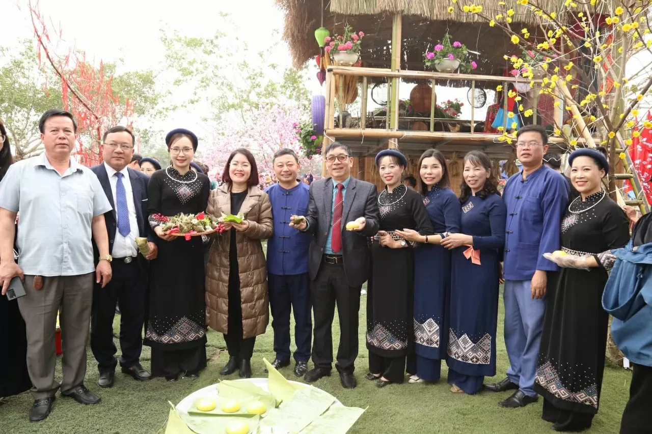 Rộn ràng Hội làng Bằng Cả ở TP. Hạ Long, Quảng Ninh Rộn ràng Hội làng Bằng Cả ở TP. Hạ Long, Quảng Ninh