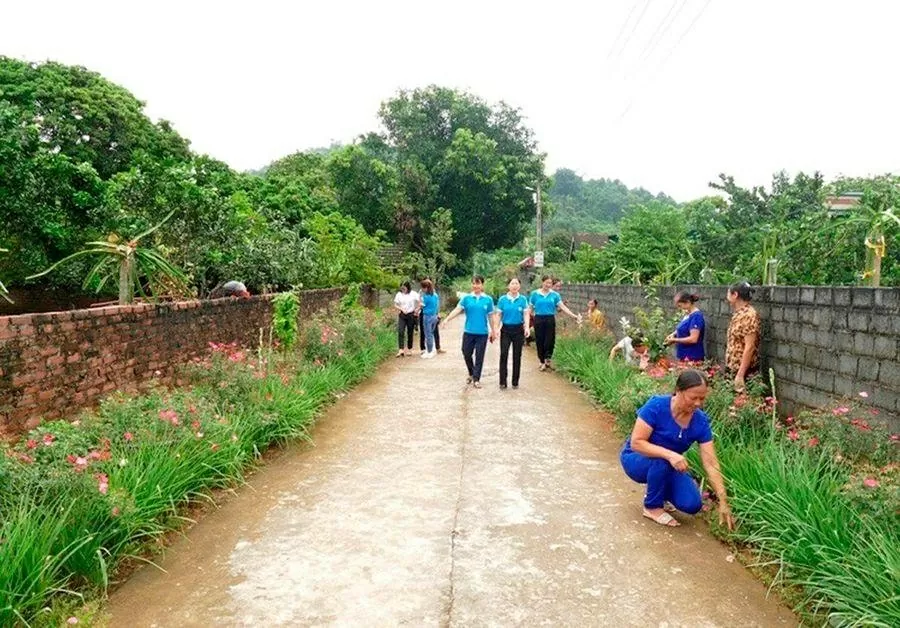 Người dân Bảo Thắng tích cực với công tác xây dựng nông thôn mới. (Nguồn: Báo Lào Cai)