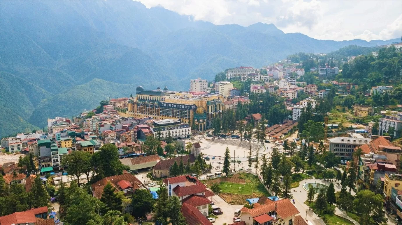 Khu vực trung tâm thị xã Sa Pa. (Nguồn: Thanh Niên) Khu vực trung tâm thị xã Sa Pa. (Nguồn: Thanh Niên)