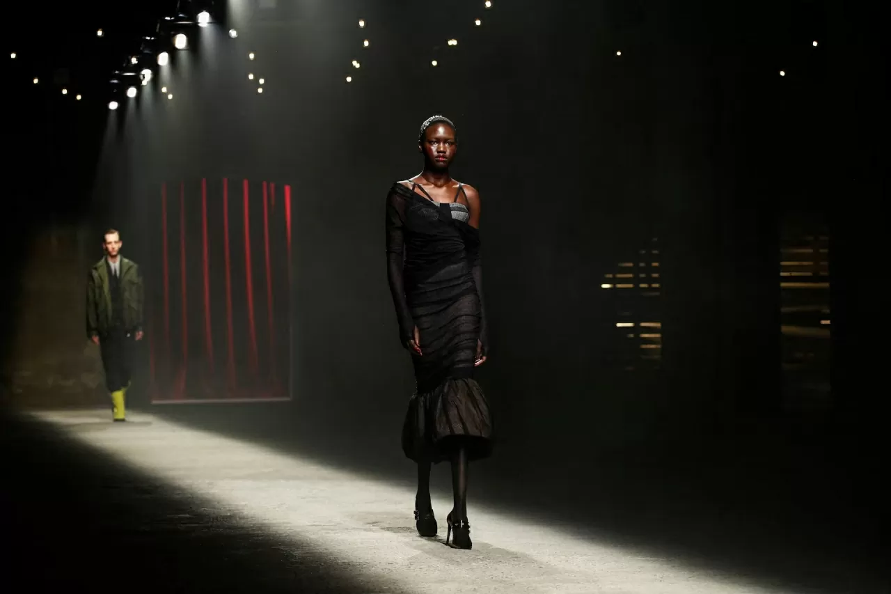 Những mẫu thiết kế độc lạ tại Tuần lễ thời trang Milan