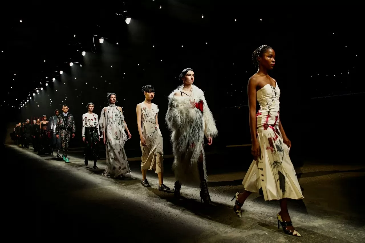 Những mẫu thiết kế độc lạ tại Tuần lễ thời trang Milan