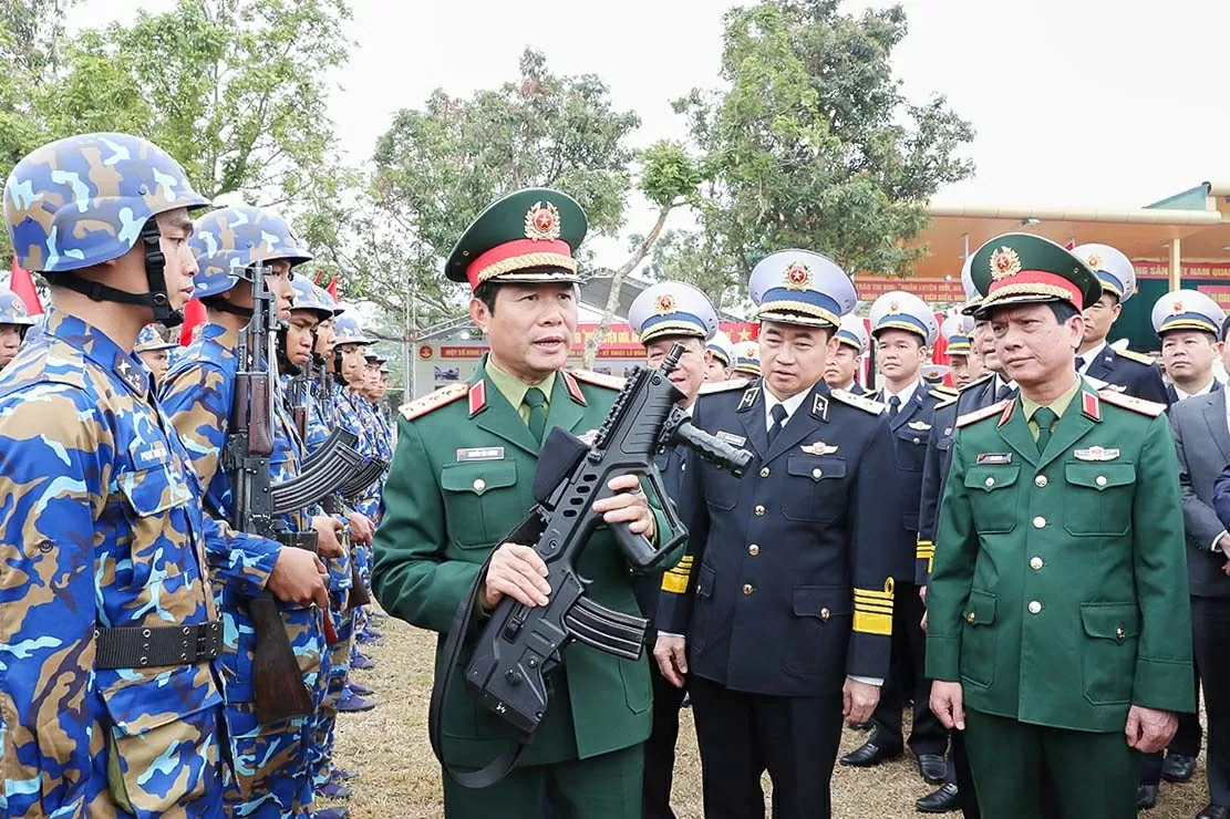 Các đơn vị Quân chủng Hải quân sôi nổi các hoạt động ra quân huấn luyện