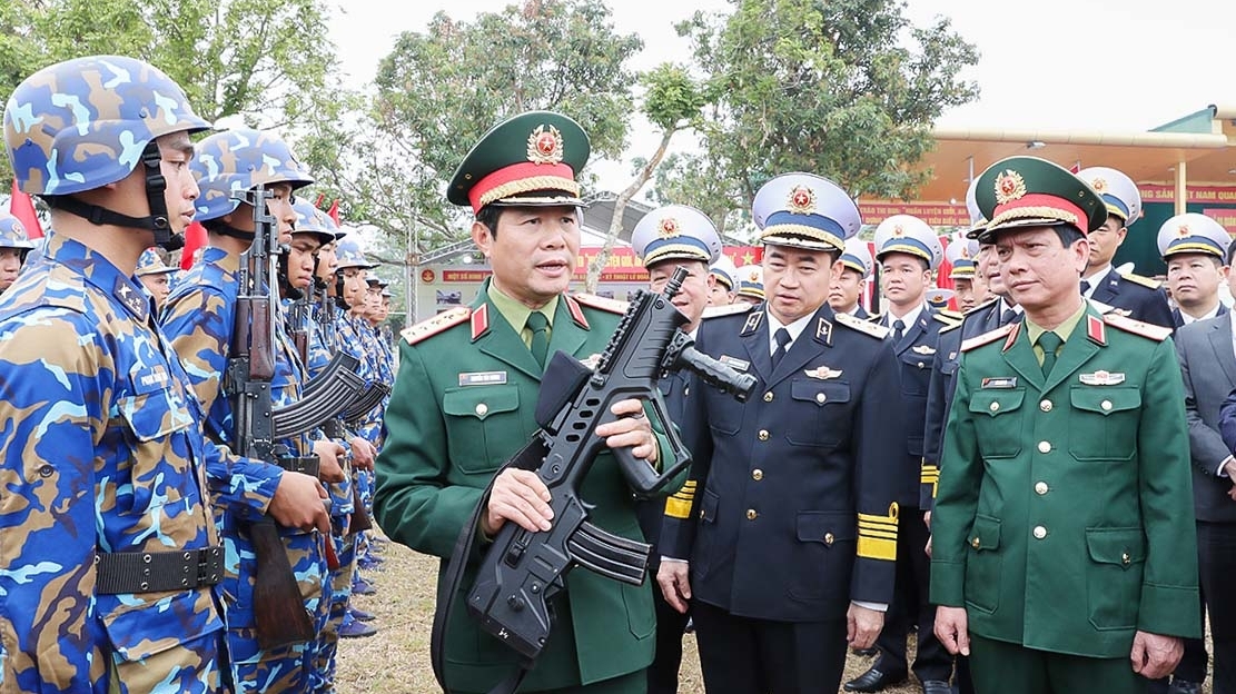 Các đơn vị Quân chủng Hải quân sôi nổi các hoạt động ra quân huấn luyện